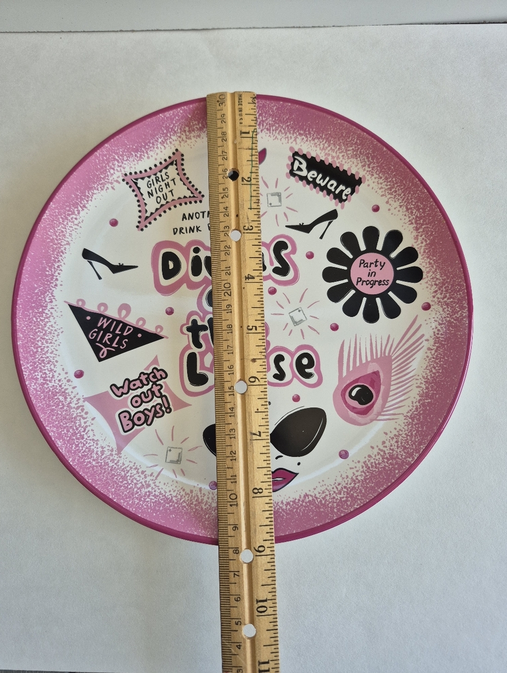 Lolita Pink and Black "Divas on the Loose" Decorative Plate - Picture 6 of 8